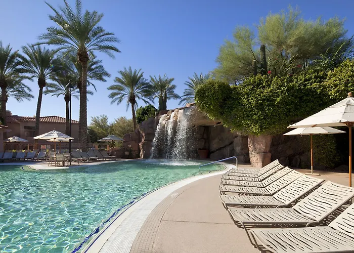 Sheraton Desert Oasis Villas, 3*