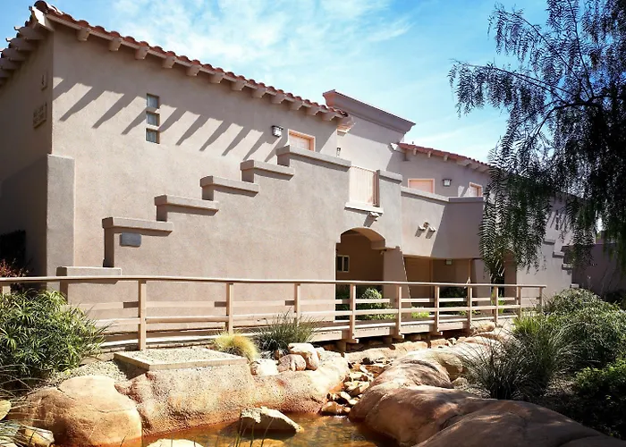 Sheraton Desert Oasis Villas, 3*