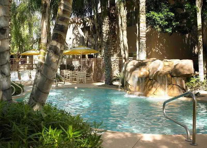 Sheraton Desert Oasis Villas, Ośrodek wypoczynkowy 3*